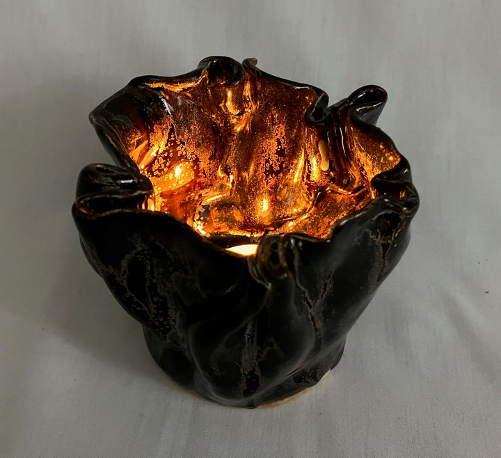 Coppery ceramic tea light